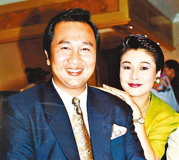 Vợ xấu số qua đời, tài tử này vẫn nguyện chung thủy với người đã khuất-3