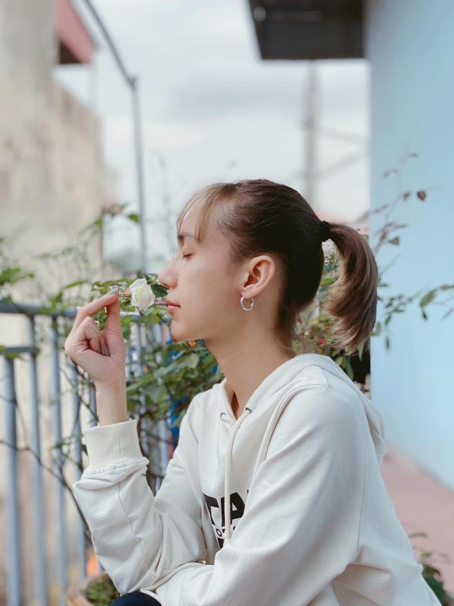 Clip Lynk Lee từng giả gái, vẻ mặt hạnh phúc khi được mặc váy múa ca cách đây 6 năm-1