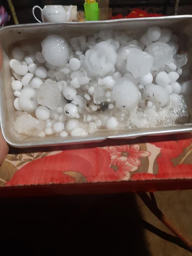 Mưa đá phá toang mái nhà dân trong đêm Giao thừa ở Bắc Kạn-3