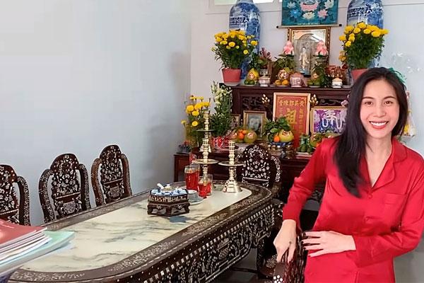 Thủy Tiên mặc đồ quê mùa đi ăn sáng, Công Vinh hết hồn tưởng bà tám đầu hẻm-2