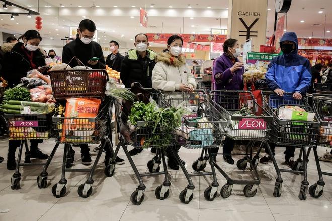 Vũ Hán bị phong tỏa, dân vét sạch siêu thị để tích trữ lương thực-1