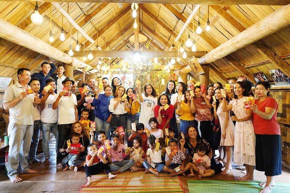 Sao Việt đón Tết bên gia đình: Quân số nhà Ngọc Trinh siêu đông mà vẫn bị nhà HHen Niê áp đảo-3