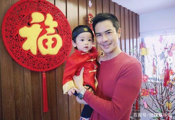 Dàn sao Hoa ngữ làm gì trong ngày đầu năm mới để cả năm may mắn cát tường?-11