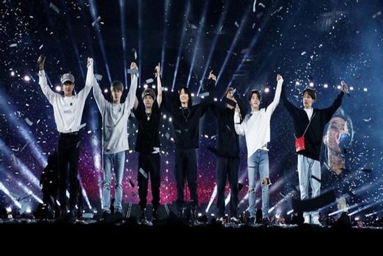 Sau 9 tháng ra mắt, Boy With Luv của BTS vẫn nằm trong top 10 bảng xếp hạng Melon