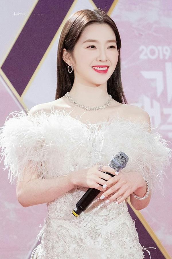 Irene trông như tiểu thư nhà giàu vì toàn đeo trang sức nghìn đô-5