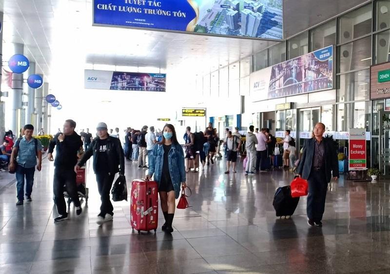 166 du khách Vũ Hán ở Đà Nẵng sẽ về Trung Quốc tối mai-1