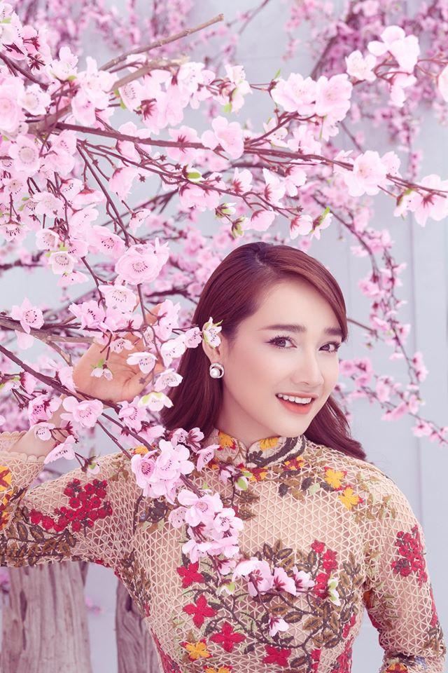 Đúng mùng 2 Tết, Nhã Phương bị đòi nợ 6 triệu đồng vì phim của Trường Giang quá dở-4