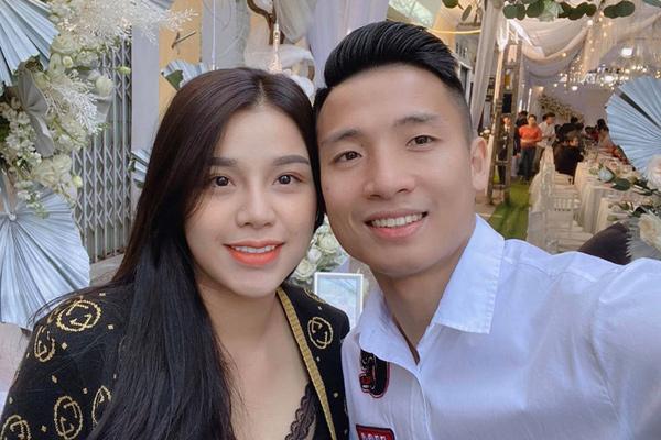 Ai bảo cứ làm cô dâu là auto xinh, nhìn bạn gái Duy Mạnh - Tiến Dũng mới thấy thiên nga cũng có lúc hóa vịt-12