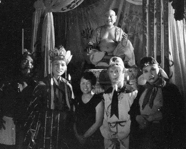 Những hình ảnh hậu trường đáng nhớ của Tây Du Ký 1986-7