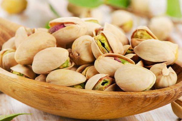 Mua hạt dẻ cười nên chọn loại vỏ vàng hay vỏ trắng?-4