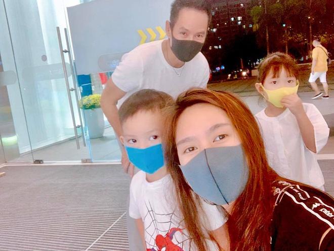 Sao Việt đeo khẩu trang khi du lịch đầu xuân vì sợ virus corona-1