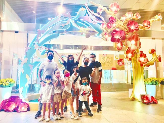 Sao Việt đeo khẩu trang khi du lịch đầu xuân vì sợ virus corona-2