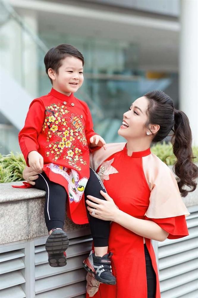 Nhật Kim Anh đăng clip tố cáo chồng cũ không cho gặp con ngày mồng 3 Tết-3