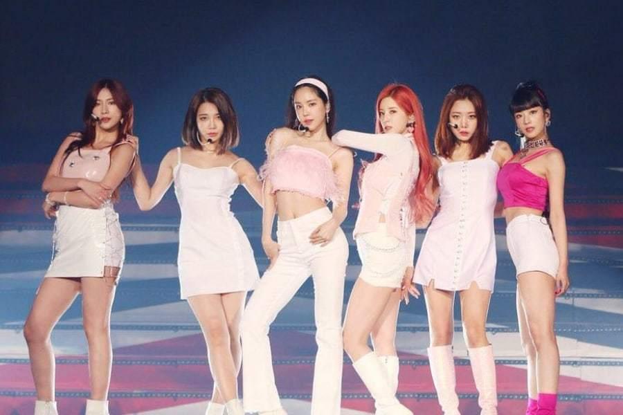 Play M Entertainment thông báo đang có hành động pháp lý mạnh mẽ đối với những người đã vu khống hoặc quấy rối các thành viên APink ở trên mạng. Công ty cho biết thêm, những tin đồn gây ra sự suy sụp tinh thần nghiêm trọng không chỉ cho các nghệ sĩ mà còn gia đình và người quen của họ.