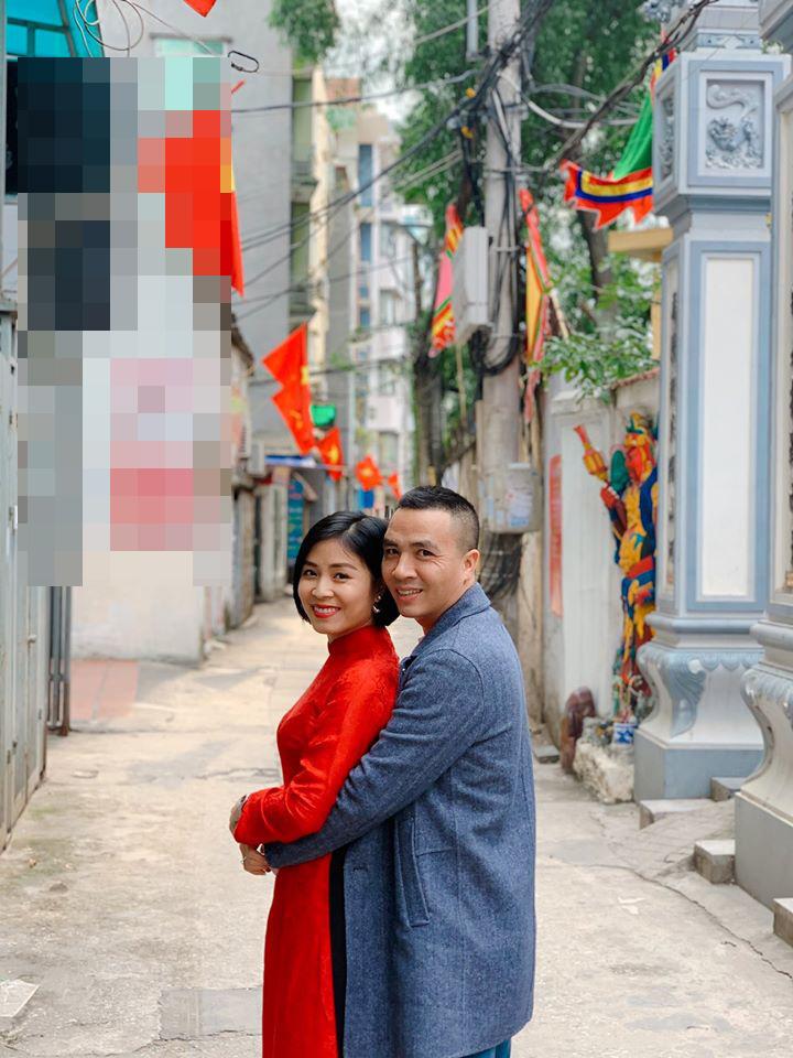 Xúng xính áo dài khoe ảnh tình cảm cùng ông xã, MC Hoàng Linh làm người nhìn gato cực mạnh-3