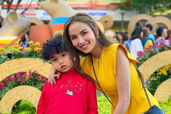 Hoa hậu Diễm Hương sơ hở để lộ thông tin ly hôn lần hai?