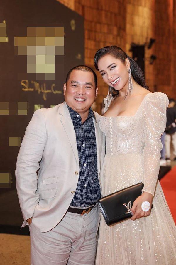 Chồng thấp vợ cao, 3 cặp đôi này vẫn cực đẹp đôi nhờ mặc đồng điệu từ nhà ra phố-2