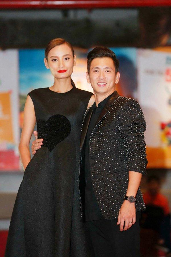 Chồng thấp vợ cao, 3 cặp đôi này vẫn cực đẹp đôi nhờ mặc đồng điệu từ nhà ra phố-17