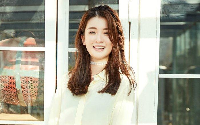 Kiều Hân đau buồn, ám chỉ chuyện tình đứt gánh với Dương Dương?-1