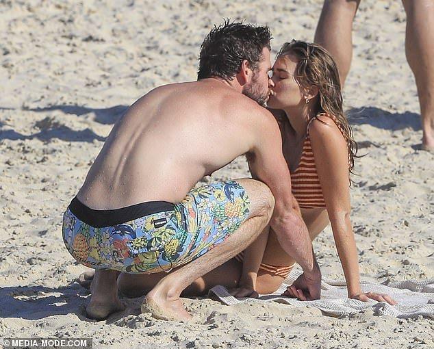 Miley Cyrus và Liam Hemsworth hoàn tất ly hôn-3