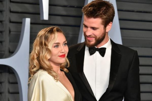 Miley Cyrus né tránh Liam Hemsworth khi cùng dự sự kiện-3