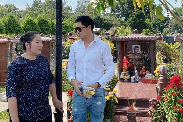 Gia đình và bạn bè tưởng nhớ cố nghệ sĩ Anh Vũ tròn 1 năm ngày mất-3