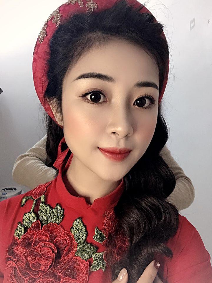 Vợ Phan Văn Đức lộ vẻ mệt mỏi, phải có người dìu trong ngày cưới-1