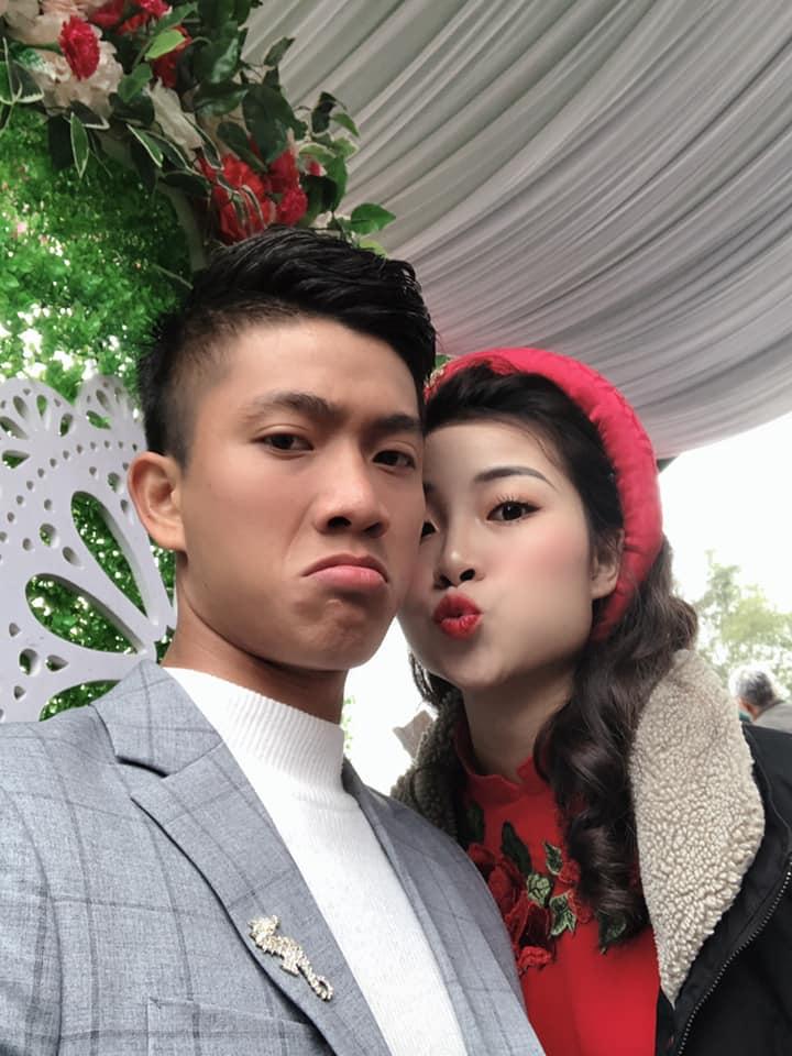 Vợ Phan Văn Đức lộ vẻ mệt mỏi, phải có người dìu trong ngày cưới-2