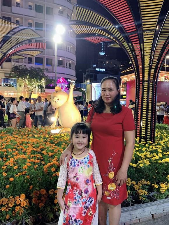 Làm mẹ đơn thân, em gái Công Vinh có cuộc sống ra sao sau 3 năm sang Singapore kiếm sống?-4