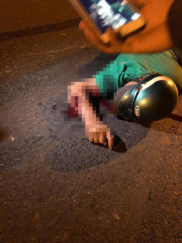 Clip ghi lại khoảnh khắc tài xế Grab nghi bị hung thủ nổ súng ở sới bạc bắn tử vong ngay trên đường chạy trốn-1