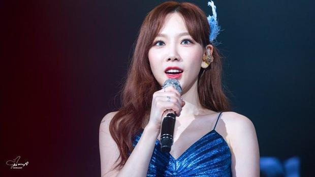 Fan kêu gọi hủy bỏ lịch trình diễn của thần tượng Hàn Quốc do corona-2
