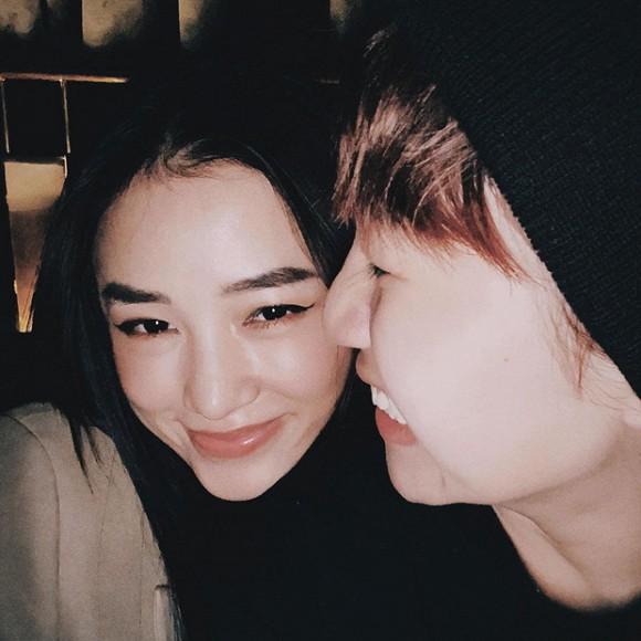 Bảo Hân đăng ảnh thân mật với hot girl Salim khiến dân mạng đẩy thuyền-1