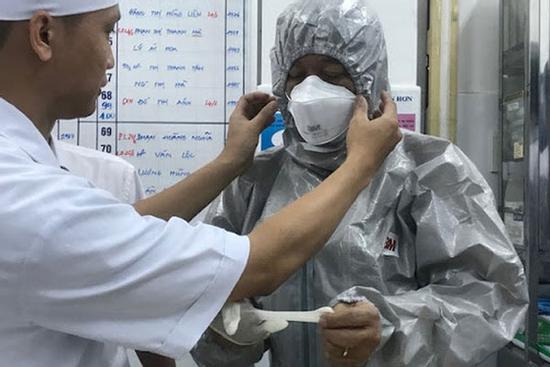 Chuyến bay từ TP. HCM đi Hải Phòng có 3 hành khách bị sốt nghi nhiễm virus corona, 1 người không cách ly mà tự ý bỏ về