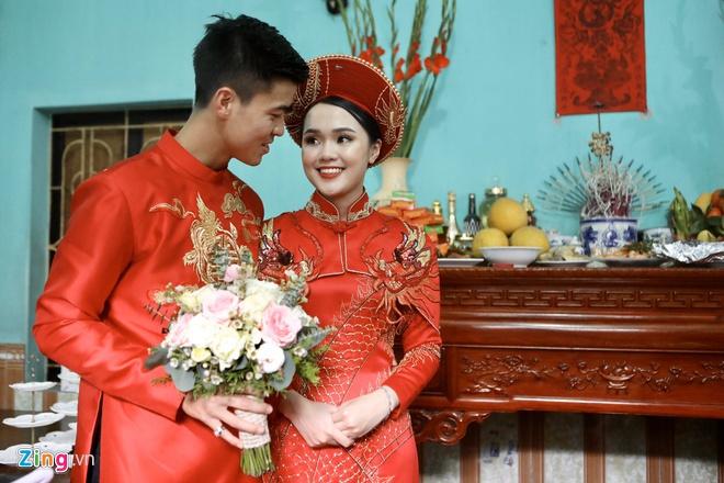 Bạn gái Văn Lâm, vợ Duy Mạnh, Văn Đức trong ảnh được tag và tự đăng-4