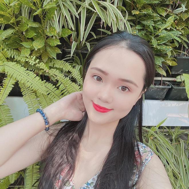 Bạn gái Văn Lâm, vợ Duy Mạnh, Văn Đức trong ảnh được tag và tự đăng-5