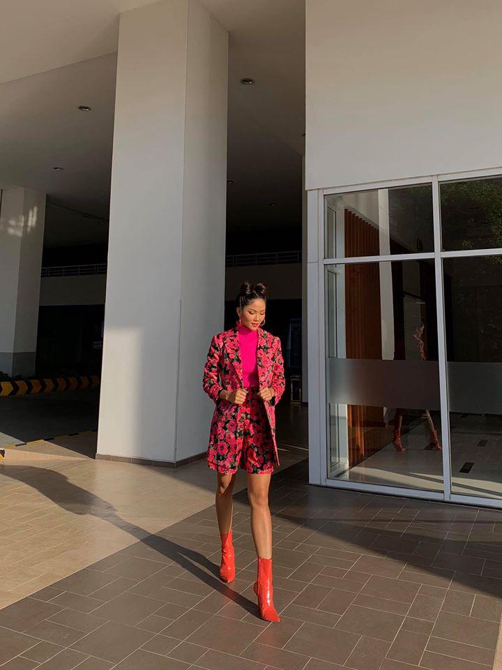 Mặc màu chóe nhất, họa tiết quê nhất mà HHen Niê vẫn được khen tới tấp-9