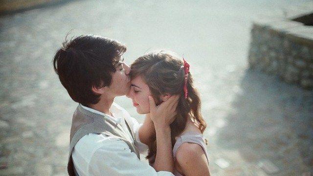 Về ra mắt ngủ cùng mẹ bạn trai, lời bà thì thầm bên tai khiến tôi chết khiếp-1