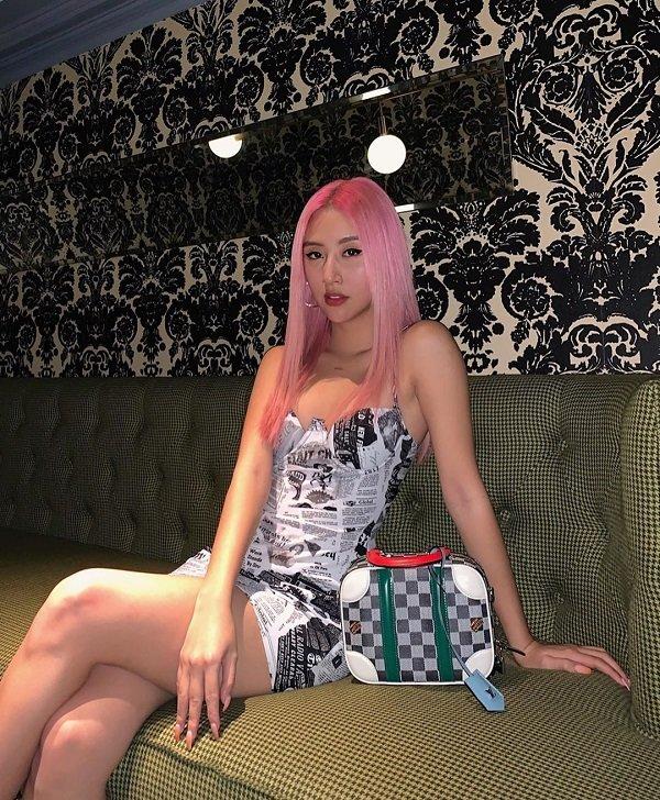 Street style ngày khai xuân: Phương Mỹ Chi kín đáo - Chi Pu và Tú Hảo khoe body không chút mỡ thừa-7