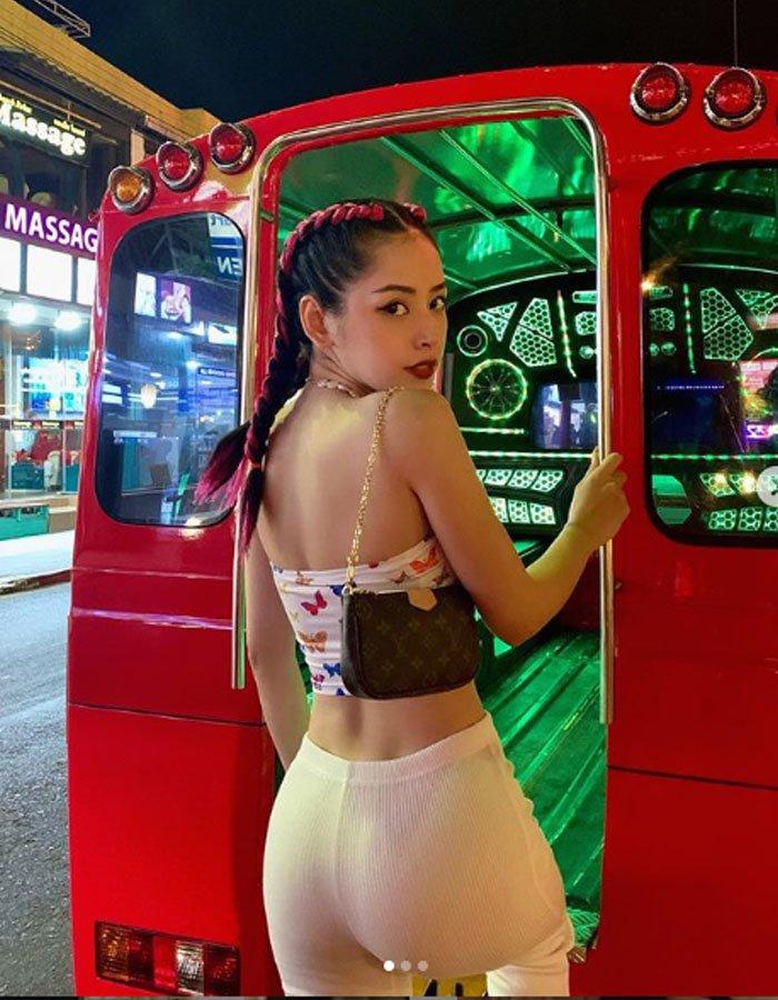 Street style ngày khai xuân: Phương Mỹ Chi kín đáo - Chi Pu và Tú Hảo khoe body không chút mỡ thừa-3