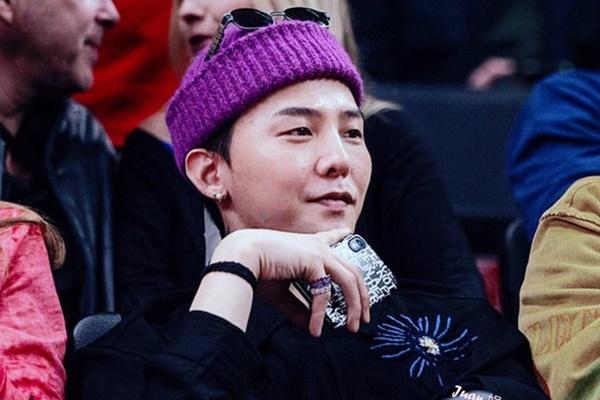 Gu thời trang thì không chê vào đâu được nhưng G-Dragon phải chăng nên xem lại làn da sần sùi của mình?-5