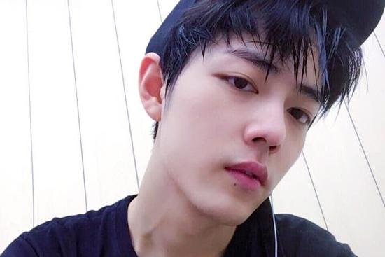 Đẹp trai phải như Tiêu Chiến: Để mặt mộc vẫn chứng minh được đẳng cấp mỹ nam