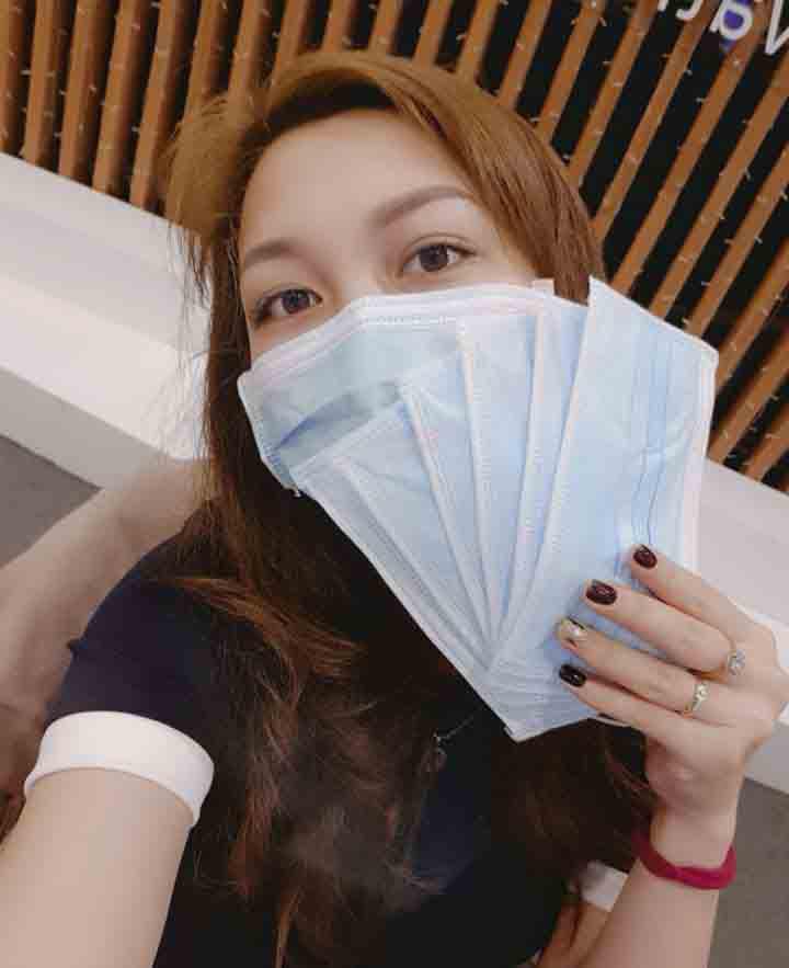 Hội chị em làm đẹp thời tâm bão Corona: Thứ vô dụng nhất là son môi, bước kẻ lông mày là không thể qua loa cho có-5