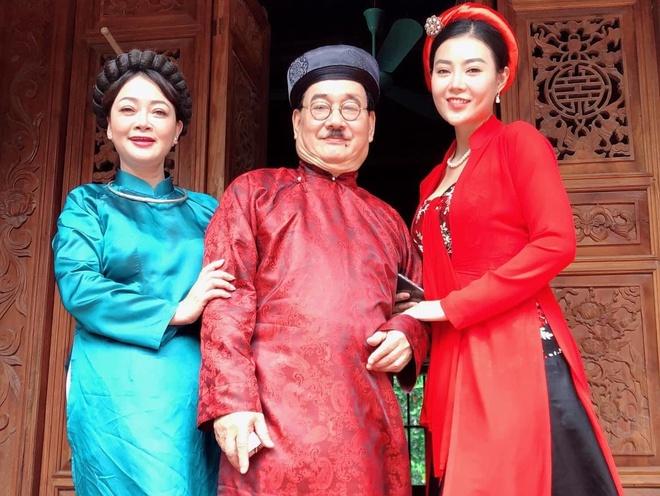 Phim hài Tết về đâu sau khi trả giá hậu quả của cảnh nóng dung tục?-3