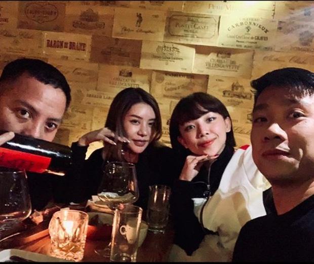 Ảnh Tóc Tiên ăn Tết cùng bạn trai Hoàng Touliver ở Hà Nội-1