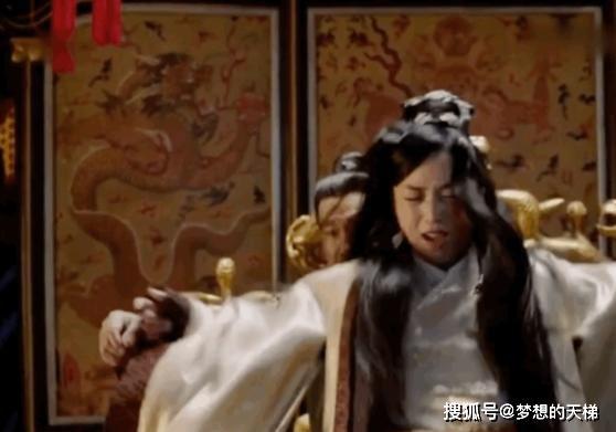 Khi đại hoa trở về truyền hình: Trái ngược Châu Tấn, Thang Duy hứng phải rổ gạch đá vì diễn xuất tệ hại-3