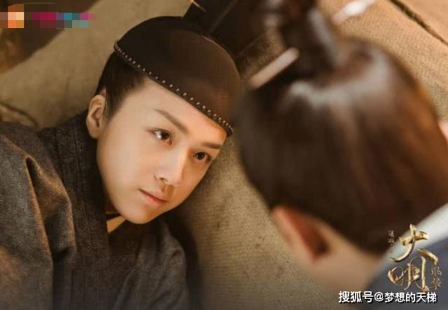 Khi đại hoa trở về truyền hình: Trái ngược Châu Tấn, Thang Duy hứng phải rổ gạch đá vì diễn xuất tệ hại-5