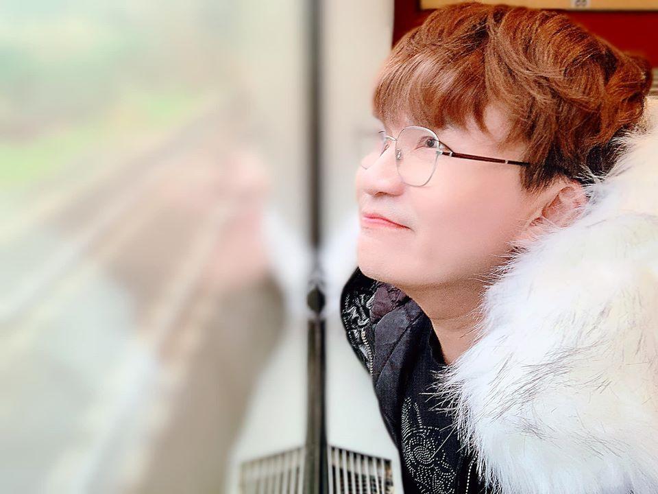 Da trắng áp đảo Ngọc Trinh, MC Đại Nghĩa quả quyết không dùng app và dọa đánh những ai hỏi dò-5