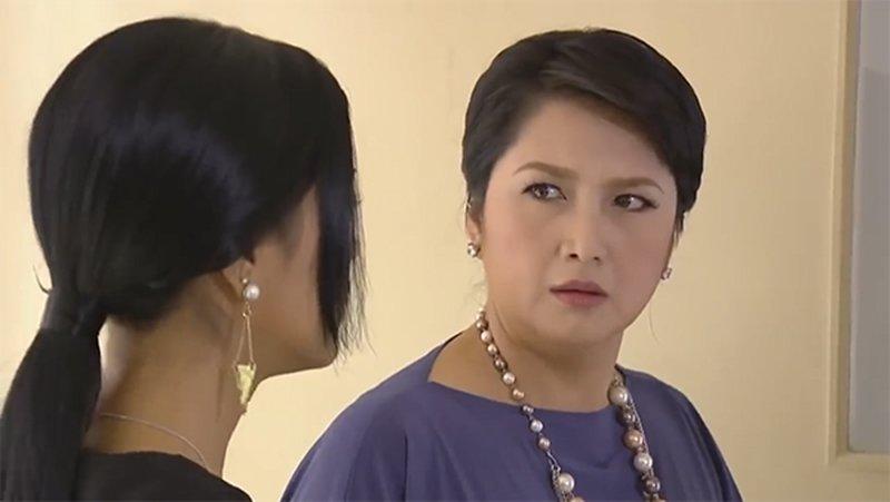 Mẹ chồng sốt xình xịch thấy con trai phải rửa bát, im bặt khi con dâu buông nhẹ một lời-2