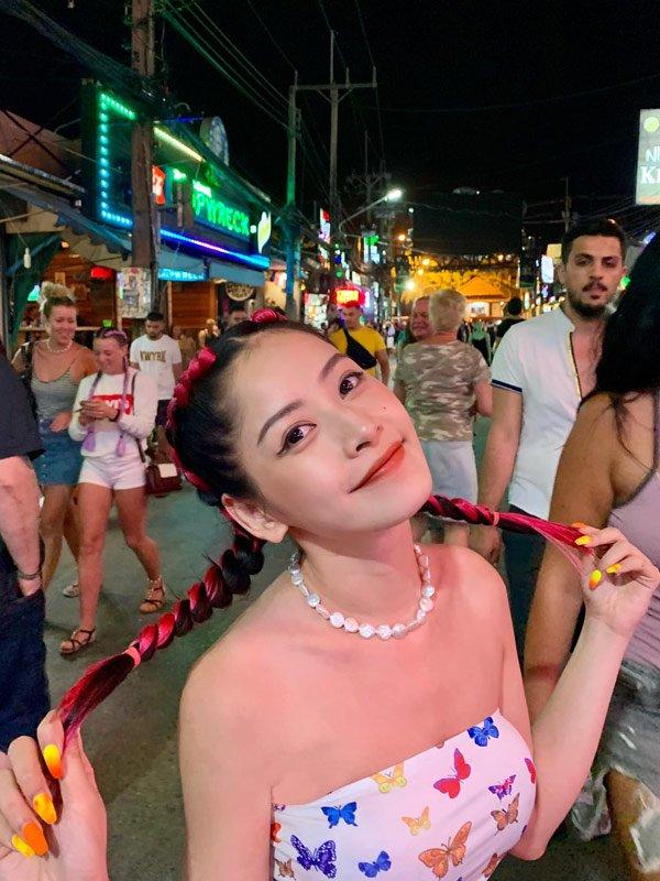 Dù cả năm lộng lẫy, đầu năm Chi Pu mạnh dạn để cho móng tay được thở-3