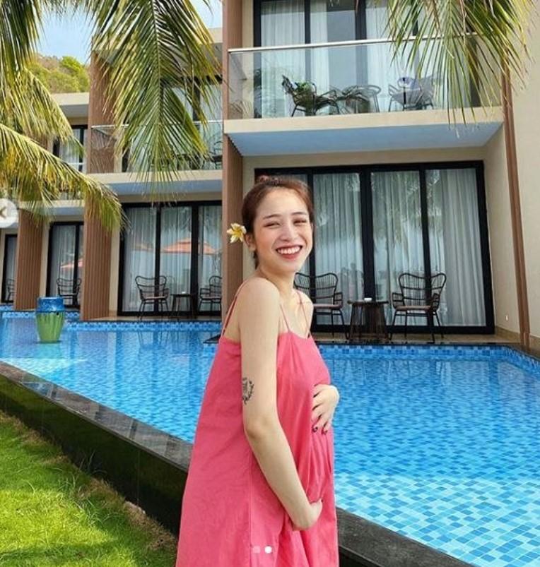 Đăng ảnh đi du lịch, con gái Minh Nhựa lại bị soi đôi chân bầm tím-3